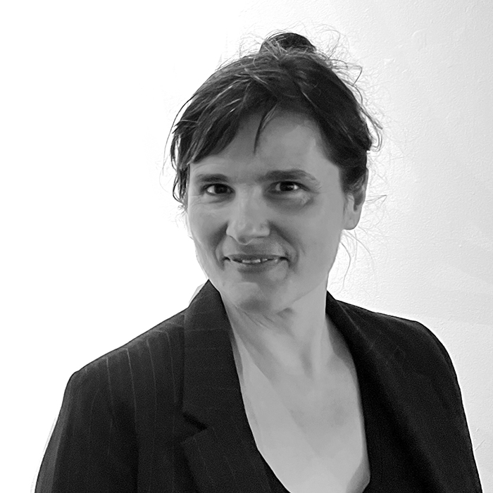 Ursula Gullow headshot